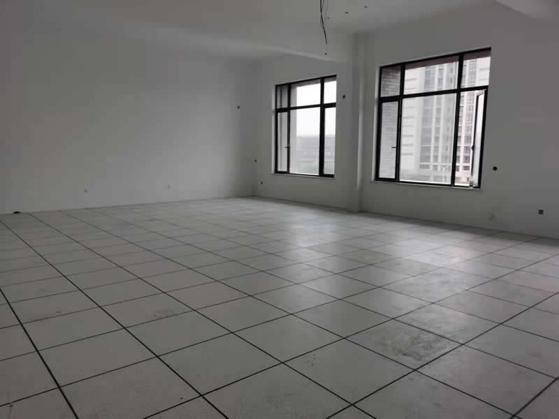 机房装修施工现场
